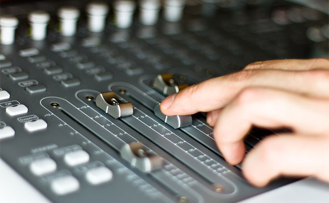 Digital versus Analog Audio Mixer: What are the Differences