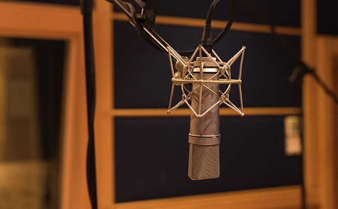 Characteristics of a condenser microphone